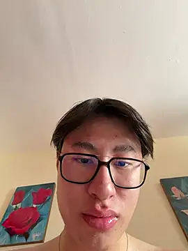 Snapshot of SrLuis18 chatting on February 12, 4:24 pm SrLuis18 online show from February 12, 4:24 pm