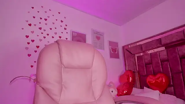 Celestecute  online show from February 17, 5:36 am