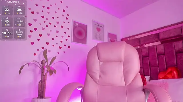 Celestecute  online show from March 7, 6:13 am