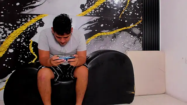 Snapshot of sweethot___ chatting on September 8, 2:16 pm sweethot online show from September 8, 2:16 pm