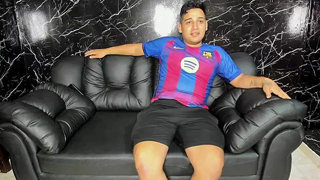 Snapshot of sweethot___ chatting on September 14, 2:38 pm sweethot online show from September 14, 2:38 pm