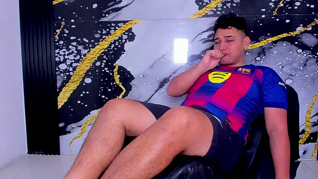 Snapshot of sweethot___ chatting on September 28, 2:00 pm sweethot online show from September 28, 2:00 pm