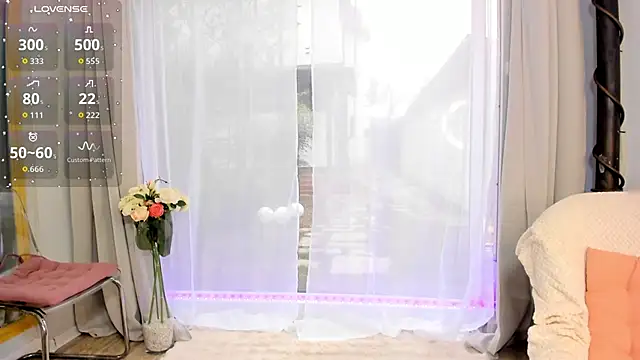 Selena Reeves online show from February 13, 7:37 am