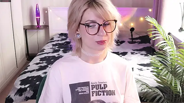  Moonlight t online show from April 4, 8:45 am