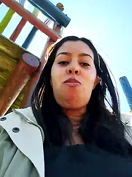 Emily Wane online show from December 19, 4:46 pm