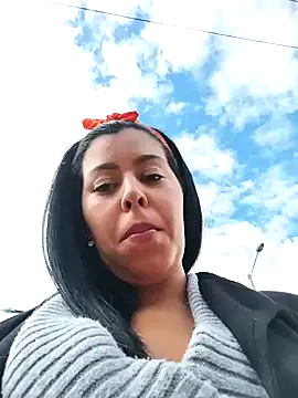 Emily Wane online show from January 6, 7:45 pm