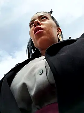 Emily Wane online show from March 12, 3:07 pm