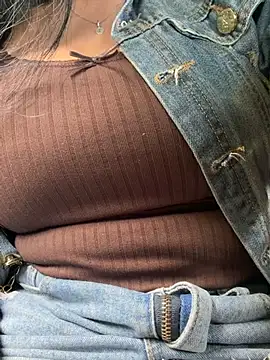 Emily Wane online show from April 10, 5:50 pm