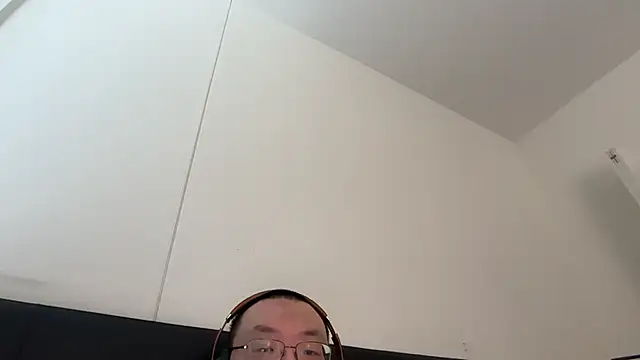 slaveasianboy online show from April 19, 3:11 pm