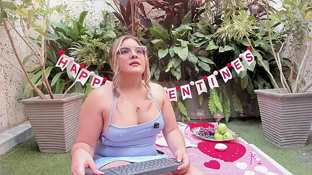 EVELIN MASON online show from February 14, 8:38 pm