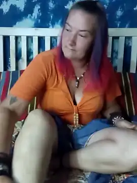 Snapshot of GingerKtm21 chatting on January 11, 7:27 pm GingerKtm21 online show from January 11, 7:27 pm