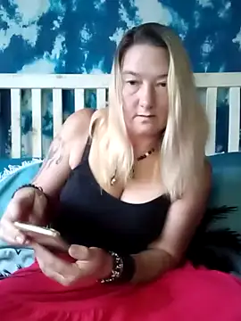 Snapshot of GingerKtm21 chatting on March 21, 12:39 pm GingerKtm21 online show from March 21, 12:39 pm