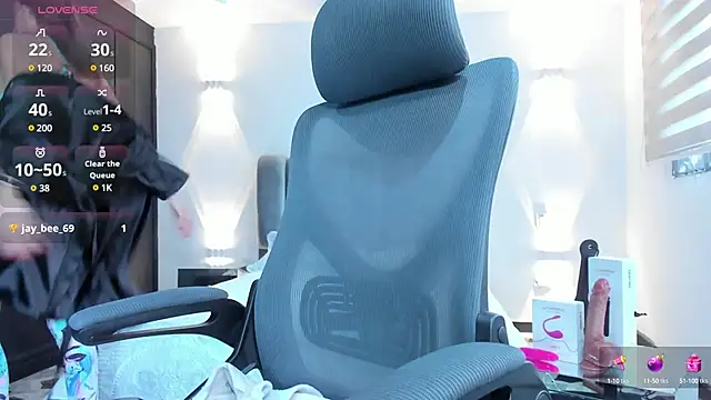 AnaRuiz online show from March 10, 12:15 pm