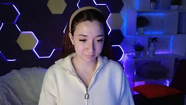 Snapshot of YasmineWest chatting on December 20, 1:14 am YasmineWest online show from December 20, 1:14 am