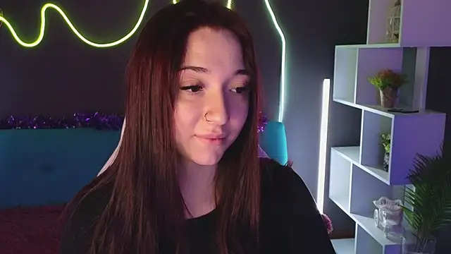 Snapshot of YasmineWest chatting on December 24, 1:16 am YasmineWest online show from December 24, 1:16 am