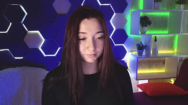 Snapshot of YasmineWest chatting on December 28, 4:41 am YasmineWest online show from December 28, 4:41 am