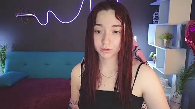 Snapshot of YasmineWest chatting on March 6, 7:25 am YasmineWest online show from March 6, 7:25 am