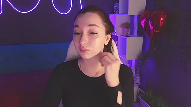 Snapshot of YasmineWest chatting on March 11, 12:54 am YasmineWest online show from March 11, 12:54 am