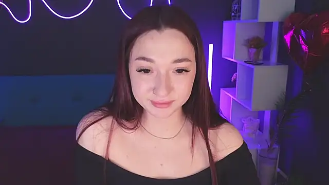 Snapshot of YasmineWest chatting on March 11, 4:10 am YasmineWest online show from March 11, 4:10 am