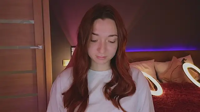 Snapshot of YasmineWest chatting on September 11, 1:39 am YasmineWest online show from September 11, 1:39 am