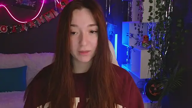 Snapshot of YasmineWest chatting on October 29, 2:25 am YasmineWest online show from October 29, 2:25 am