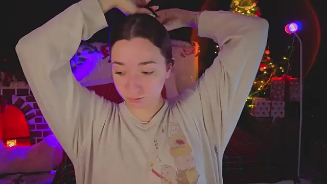 Snapshot of YasmineWest chatting on January 9, 8:50 am YasmineWest online show from January 9, 8:50 am