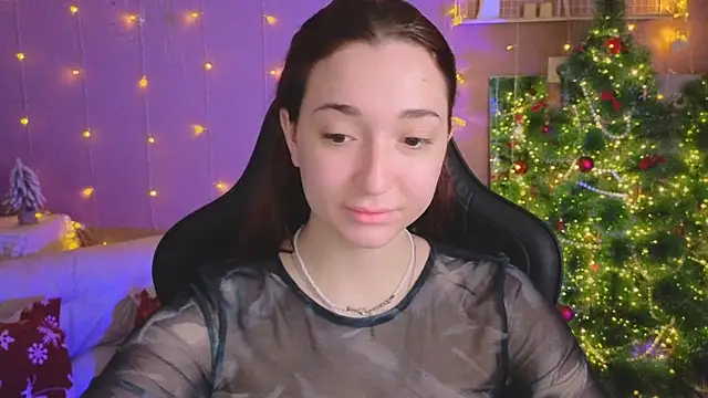 Snapshot of YasmineWest chatting on January 10, 9:00 am YasmineWest online show from January 10, 9:00 am