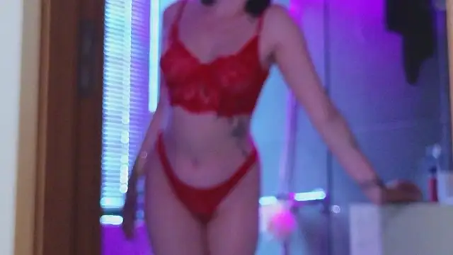 YasmineWest online show from March 25, 6:52 am