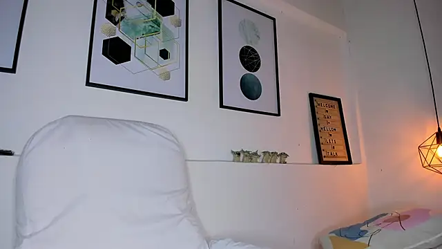 amysc online show from March 30, 12:06 pm