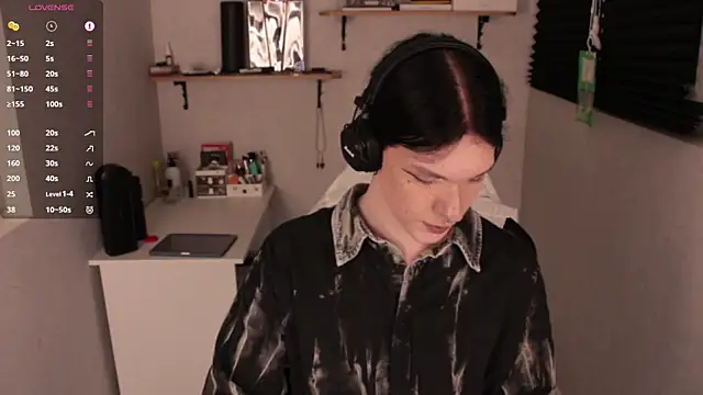 carthylovvve online show from January 4, 7:34 pm