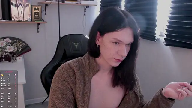 carthylovvve online show from February 9, 1:03 pm