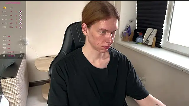 Snapshot of carthylovvve chatting on February 17, 1:07 pm carthylovvve online show from February 17, 1:07 pm