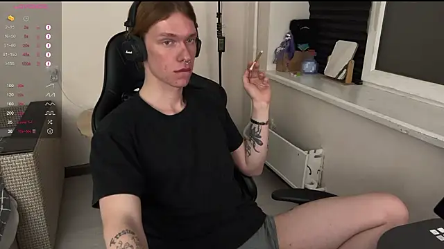 Snapshot of carthylovvve chatting on February 20, 11:16 pm carthylovvve online show from February 20, 11:16 pm