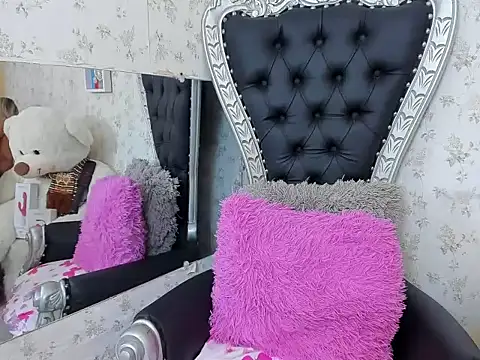 milf bigass  online show from December 15, 1:04 pm