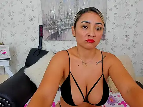 milf bigass  online show from February 2, 12:37 pm
