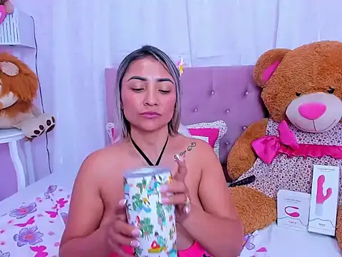 milf bigass  online show from June 3, 2:33 pm