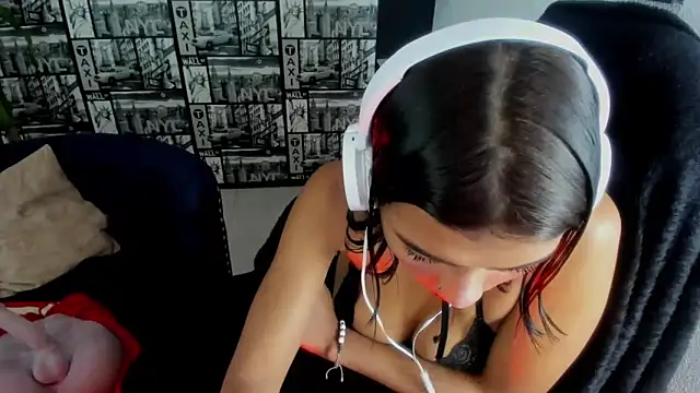 Lilithsabeth online show from February 7, 7:18 am