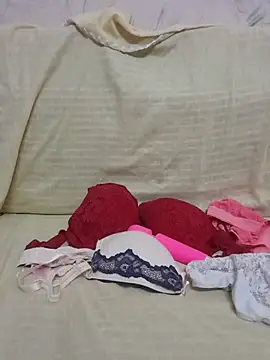 Snapshot of priya0626 chatting on November 2, 3:58 pm priya0626 online show from November 2, 3:58 pm