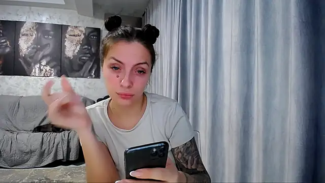 stayhere online show from December 3, 9:24 pm