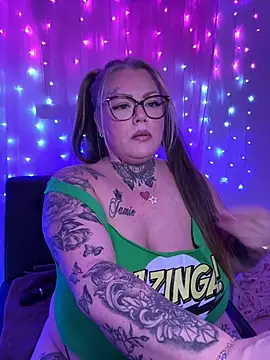 KikiBBW online show from March 14, 10:59 pm