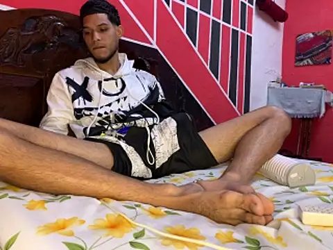 Snapshot of tanned_boy chatting on May 2, 10:42 am tanned boy online show from May 2, 10:42 am