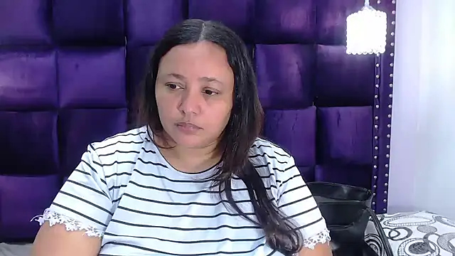 CrushOnMe  online show from November 7, 4:45 am