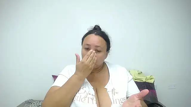 CrushOnMe  online show from June 25, 1:27 am