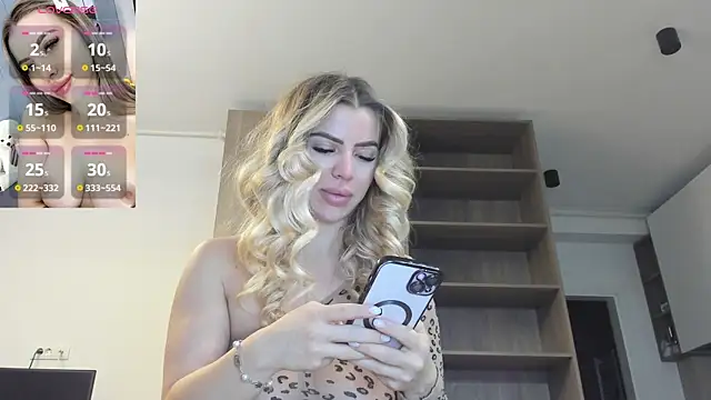 Megan Ros online show from February 7, 5:20 am