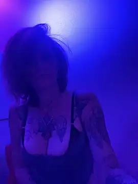 renegade vyxxen online show from February 12, 11:40 am