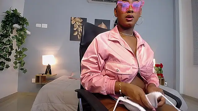 JasmineCampbell  online show from February 13, 8:24 pm