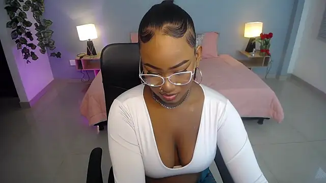 JasmineCampbell  online show from February 19, 9:14 pm