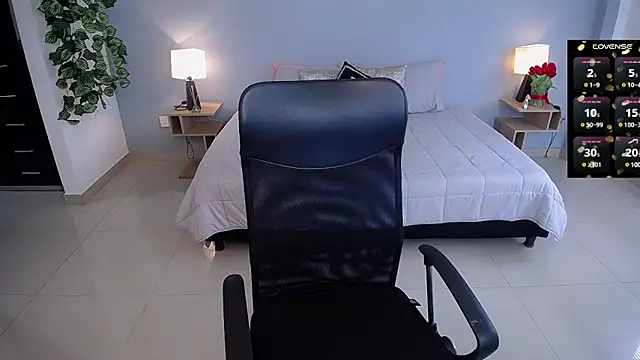 JasmineCampbell  online show from March 14, 8:28 pm