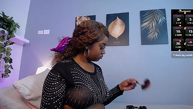 JasmineCampbell  online show from March 16, 12:01 am