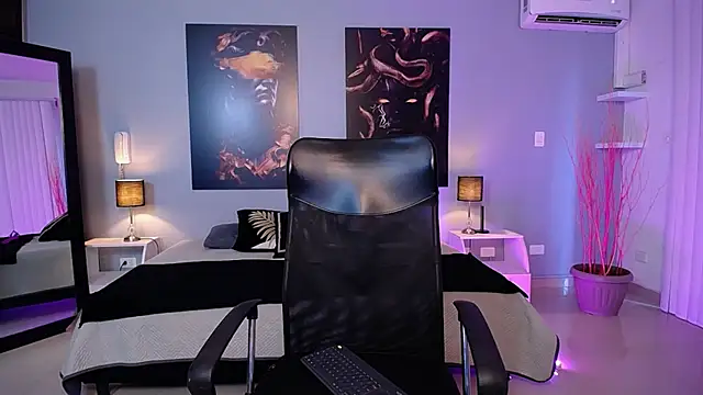 JasmineCampbell  online show from September 9, 8:19 pm